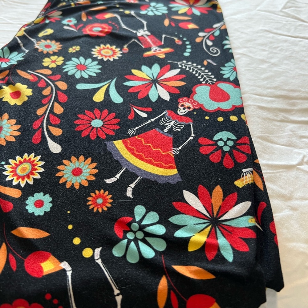 Lularoe TC  Cinco de Mayo/Halloween Leggings